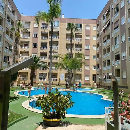 Close To Shops And Restaurants Apartament